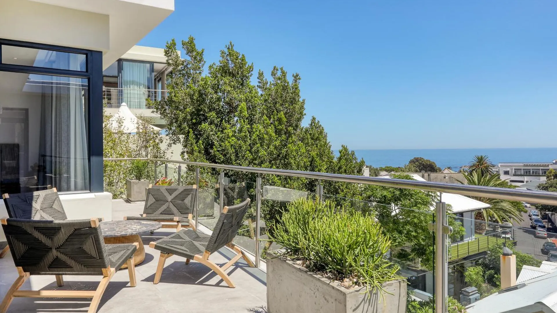 Vista Del Mare Camps Bay - 3 Min Walk To Beach, Pool, View Cape Town 0*,  South Africa