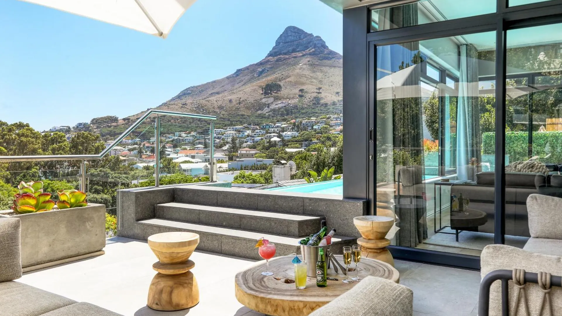 Vista Del Mare Camps Bay - 3 Min Walk To Beach, Pool, View Cape Town