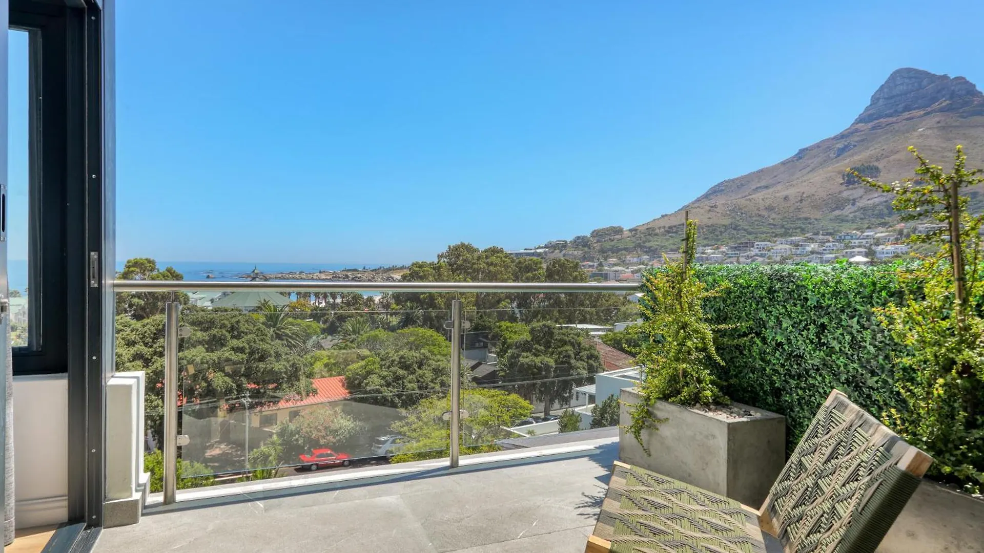 Vista Del Mare Camps Bay - 3 Min Walk To Beach, Pool, View Cape Town 0*,