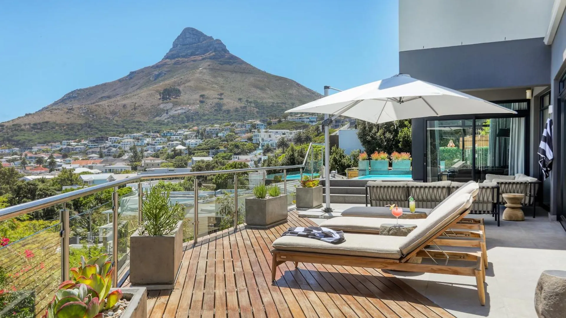 Villa Vista Del Mare Camps Bay - 3 Min Walk To Beach, Pool, View Cape Town