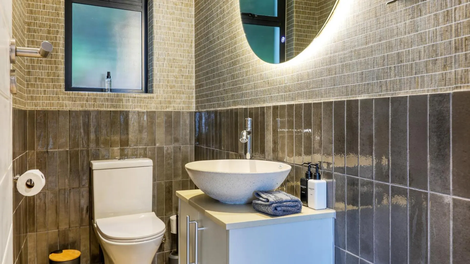 Villa Vista Del Mare Camps Bay - 3 Min Walk To Beach, Pool, View Cape Town South Africa