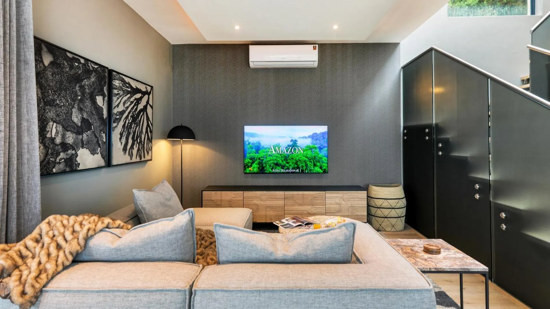 Vista Del Mare Camps Bay - 3 Min Walk To Beach, Pool, View Cape Town