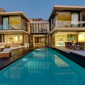 Villa Serenity 18 Ronald Rd Camps Bay, Cape Town