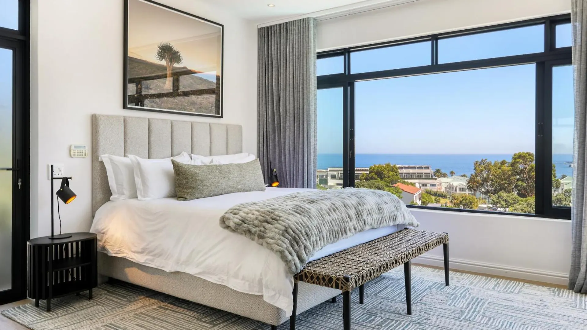 Vista Del Mare Camps Bay - 3 Min Walk To Beach, Pool, View Cape Town